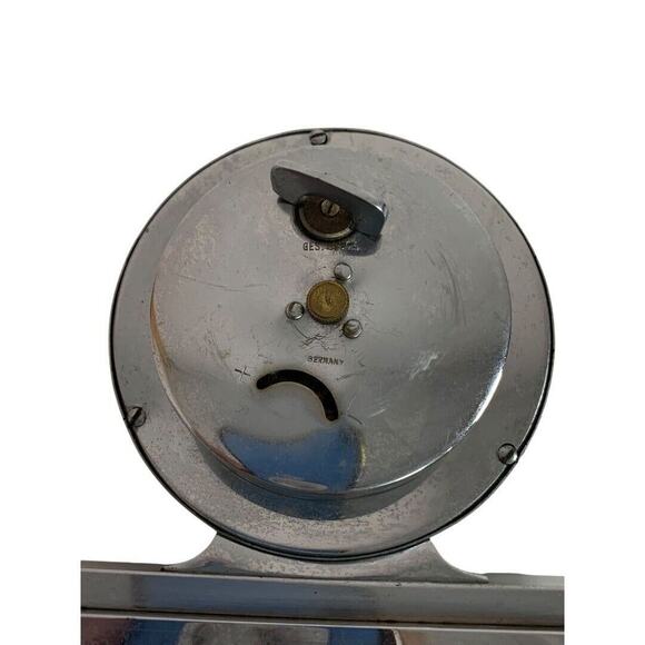 Vintage 1950s Germany Table Clock 8 Day Gesetzlich Geschutzt Silvertone Black - Picture 6 of 9